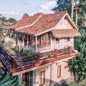 umah-kayu-ubud.ubudhotelsnow.com/