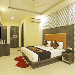 Smart Plaza Hotel 4*, Нью-Дели Индия