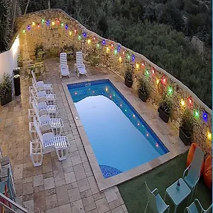 επισκεφθείτε το ξενοδοχείο